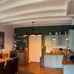 Maison Dix Bed & Breakfast Tusson