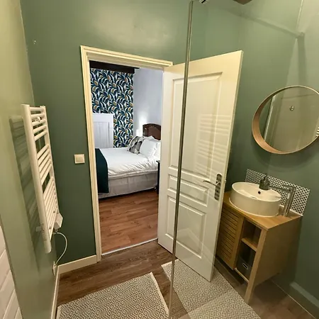 Oda ve Kahvaltı Maison Dix Tusson